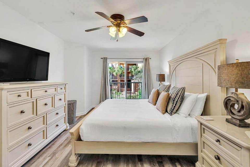 Ciboney 2010 - Gulf View Condo Near Beach with Community Pool House in Miramar Beach