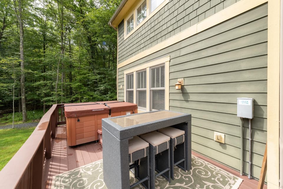 Bear Foot Bed and Breakfast in Deep Creek Lake