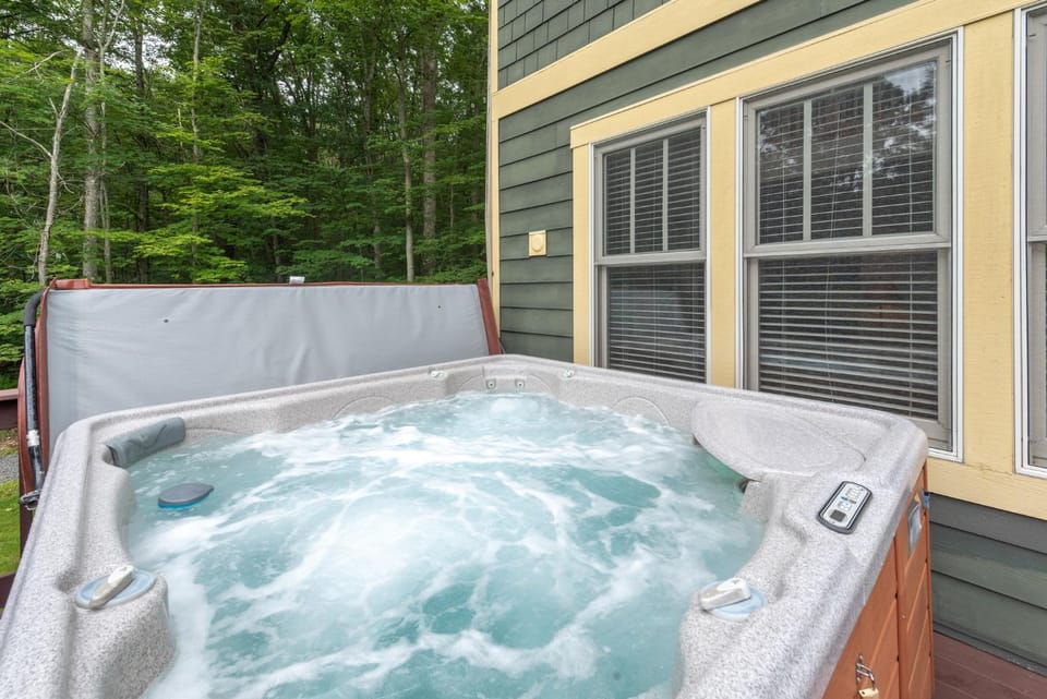 Bear Foot Bed and Breakfast in Deep Creek Lake
