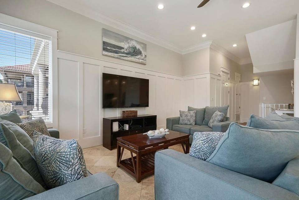 Costa Del Mar - Near the Beach with an Ocean View & Private Pool Area House in Destin