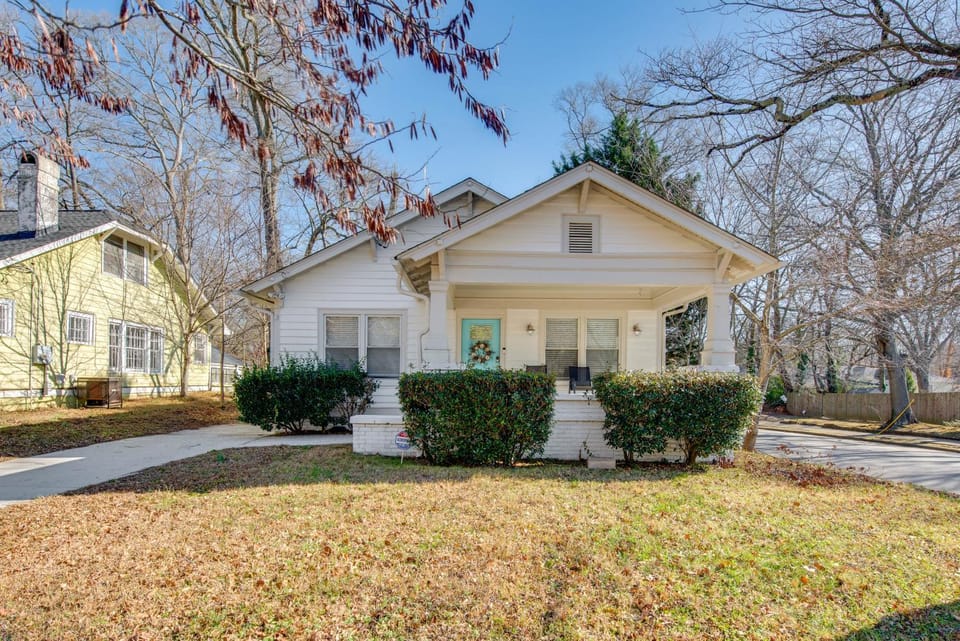 Easy MARTA & Mercedes-Benz Access! ATL Home Base House in Atlanta