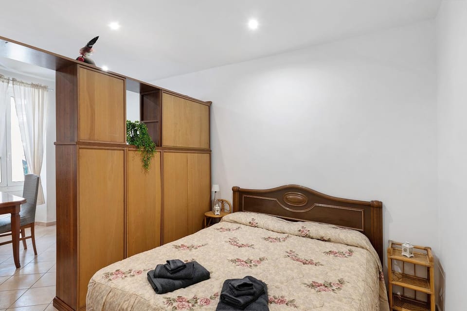 Living room, Bedroom