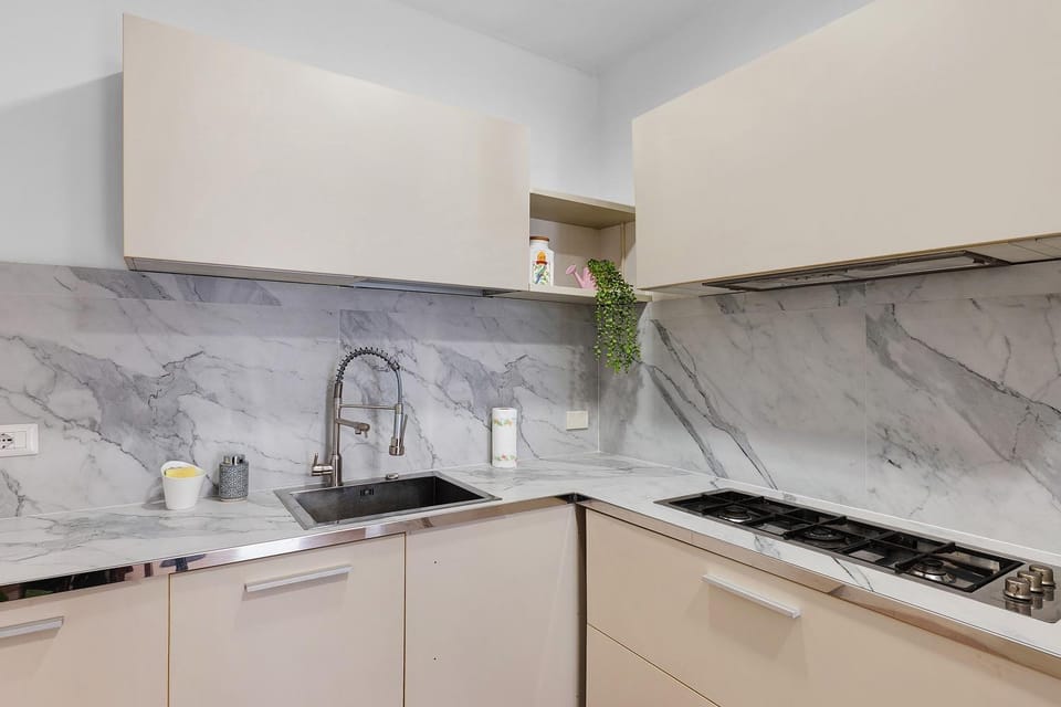 Kitchen or kitchenette, Living room