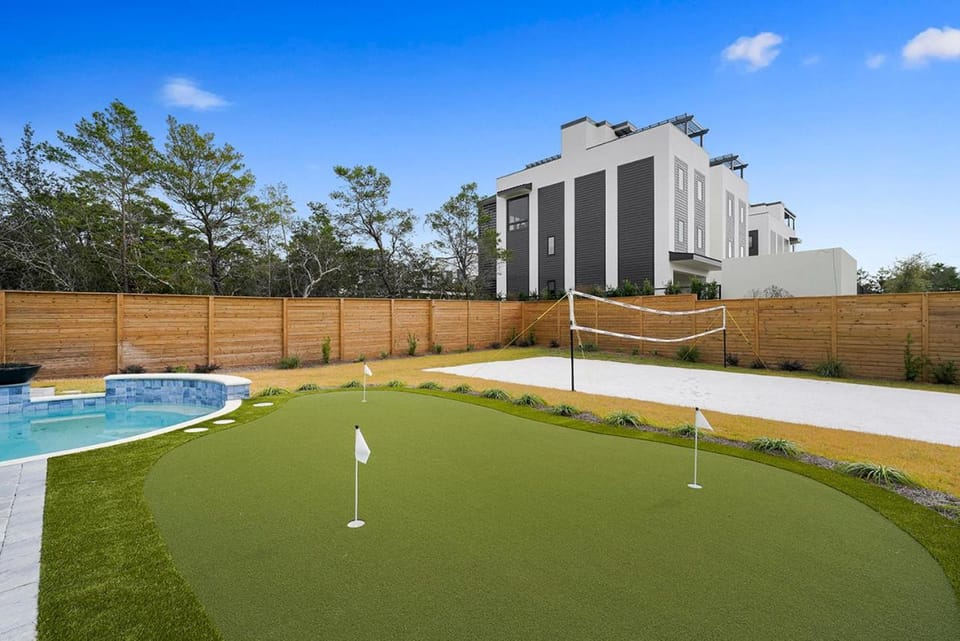 Deja Blue - Luxury Beach House with Private Pool & Rooftop Deck House in South Walton County