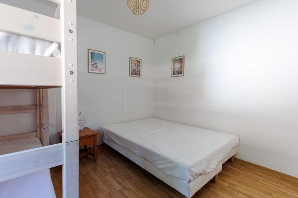 Property building, Living room, Bedroom