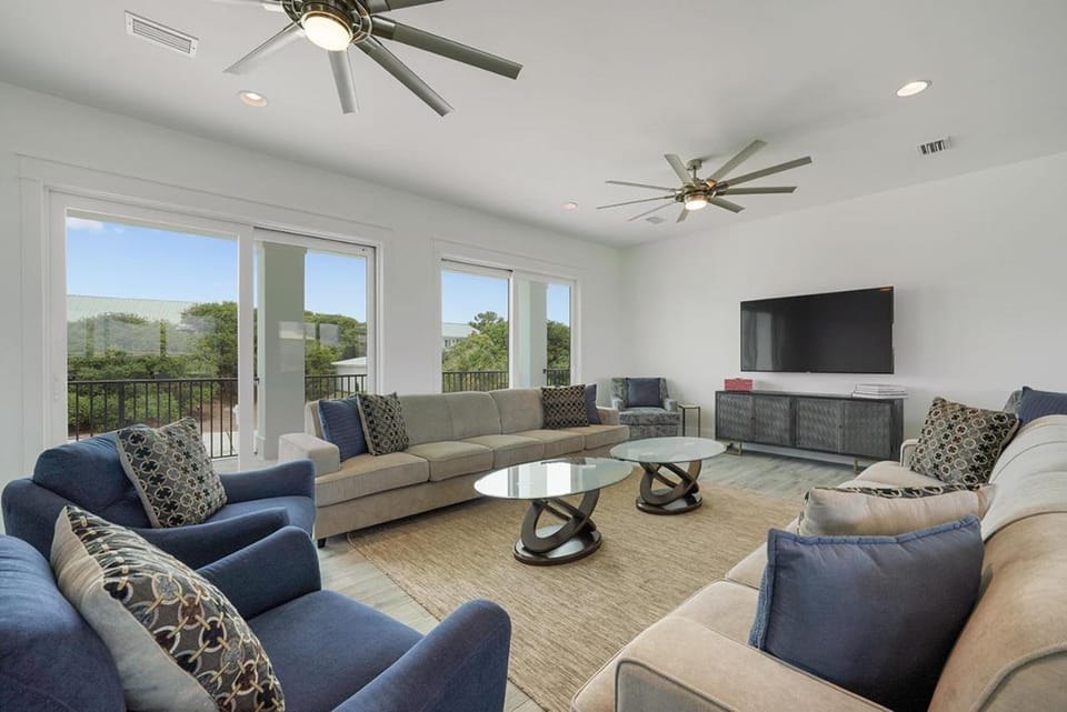 Dune It Up - Massive Vacation Home with Ocean Views, a Large Private Pool & Rooftop Deck House in South Walton County