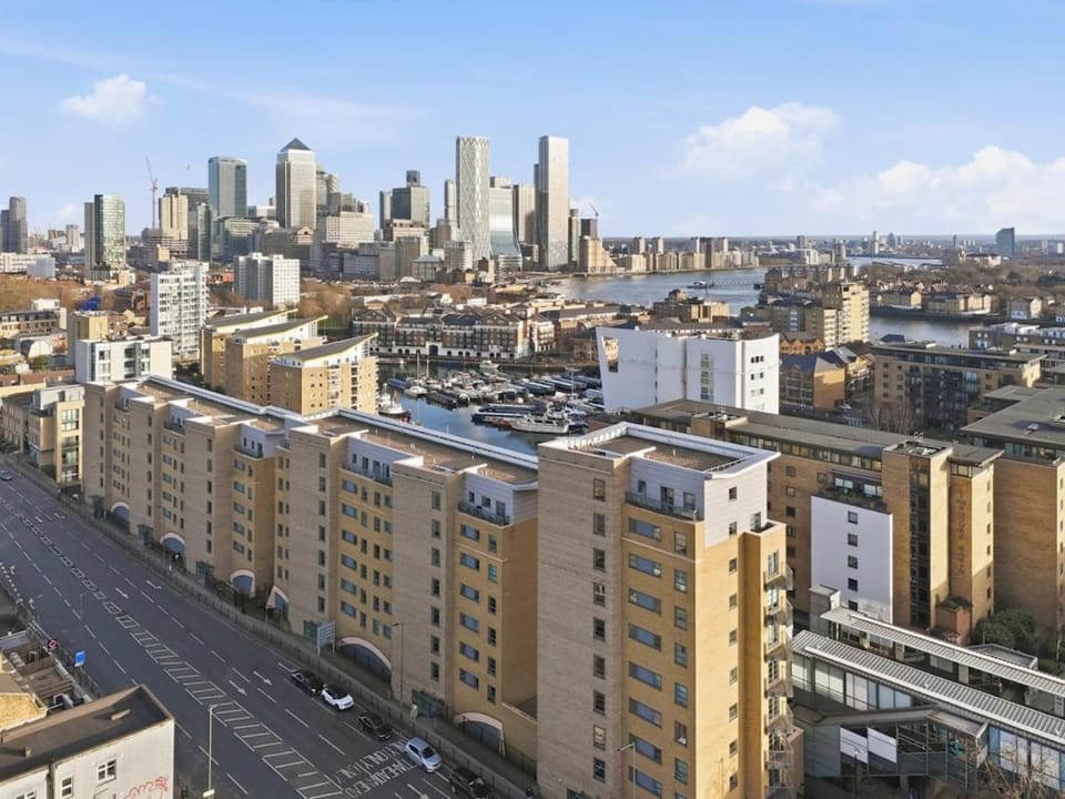 Property building, Day, Bird's eye view
