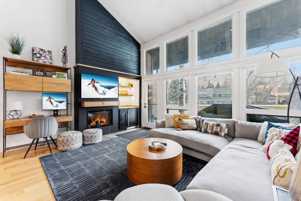 EagleVail Golfside Retreat with Resort Amenities House in Eagle County
