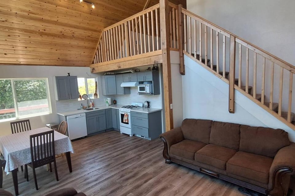 Top of the World by Yosemite Free WiFi Best Views House in Groveland