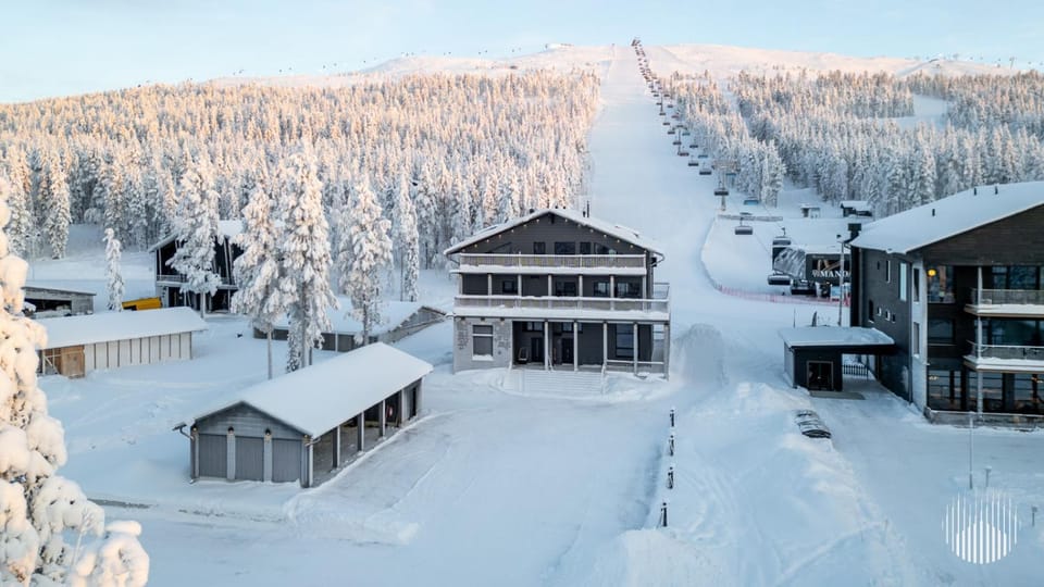 Property building, Day, Winter