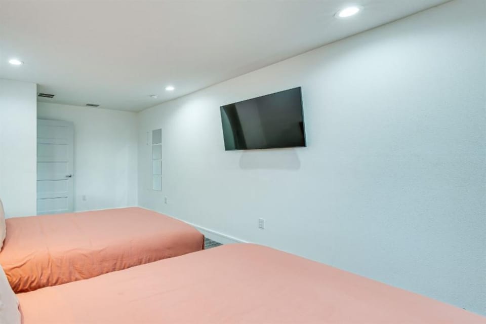 Spacious 4BR3BA Home Near Disney House in Kissimmee