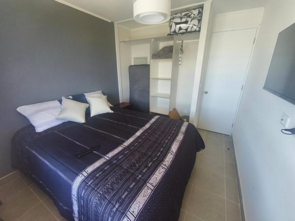 Bedroom, wardrobe