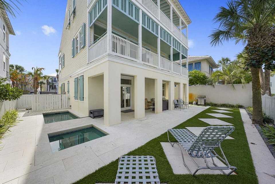 Frangista Jewel - Pet Friendly Luxury Vacation Home Near the Beach with Secluded Pool & Ocean Views House in Miramar Beach