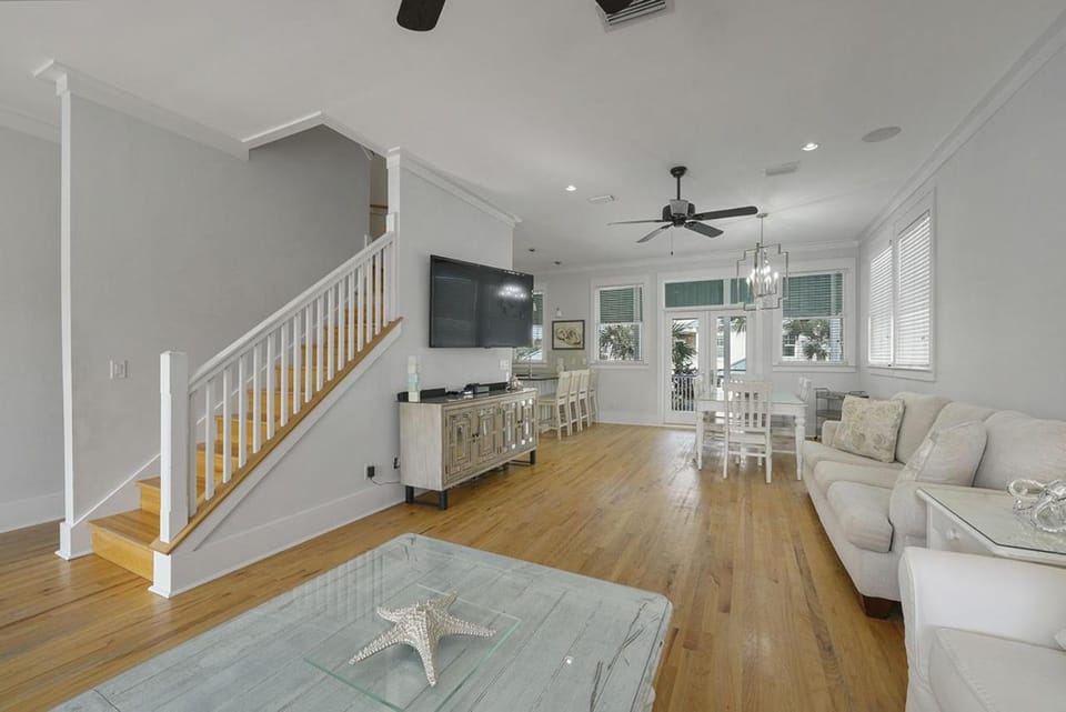 Frangista Jewel - Pet Friendly Luxury Vacation Home Near the Beach with Secluded Pool & Ocean Views House in Miramar Beach