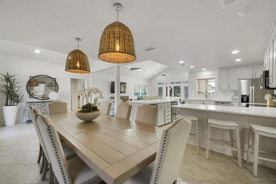 Fun in the Sun - Vacation Home with Private Pool, Pickleball Court & Includes Golf Cart House in Miramar Beach