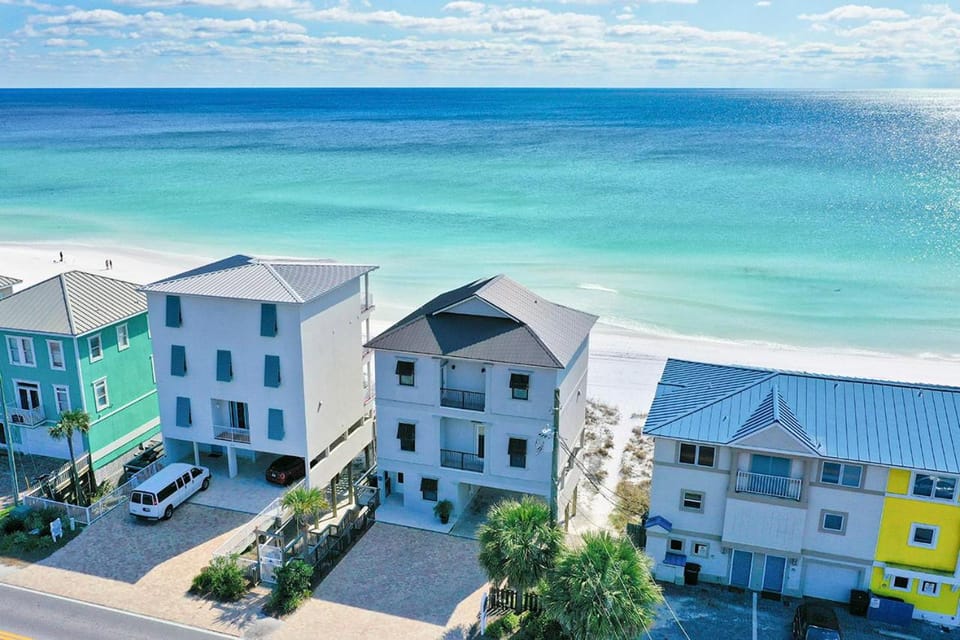 Gulf Breeze- Gulf Front Vacation Home with Private Pool Area & Ocean Views House in Miramar Beach