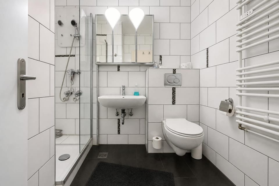Shower, Toilet, Bathroom