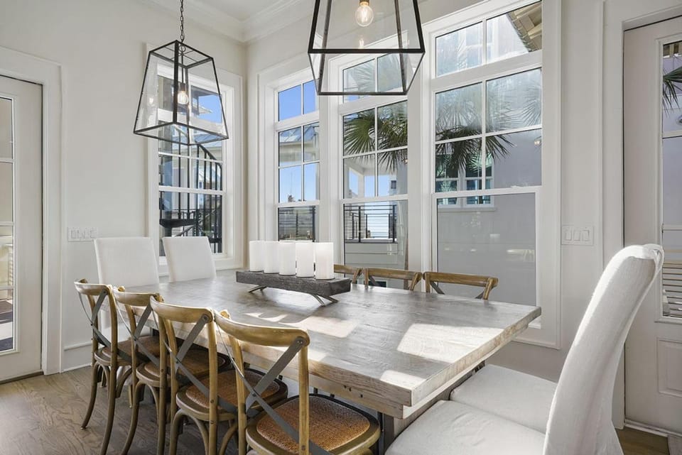 Hermosa Manor - Luxury Vacation Rental House Near the Beach with Private Pool Area & Gulf Views House in South Walton County
