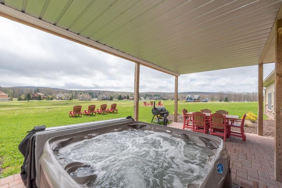 Beary Fine Resort by Railey Vacations House in Deep Creek Lake
