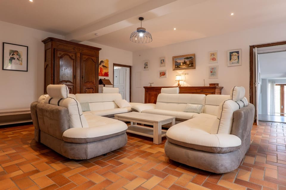 Property building, Living room