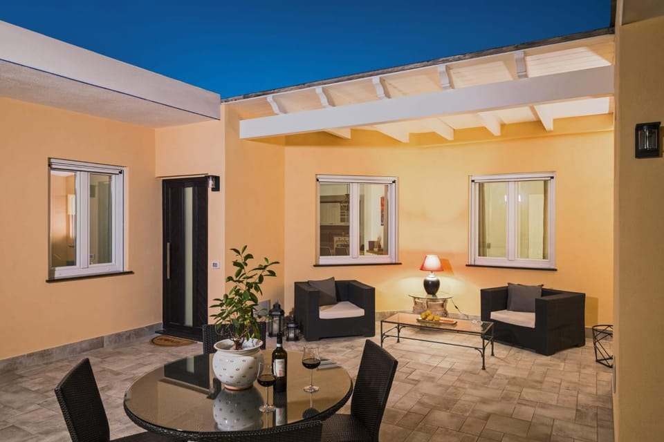 Property building, Patio, Inner courtyard view