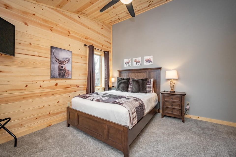 Black Bear Summit House in McHenry
