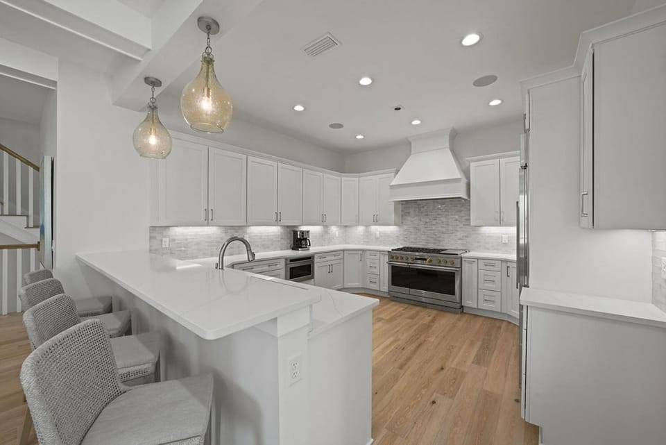 Hook, Wine & Sinker - Luxury Vacation Rental with Community Amenities & Pool House in Miramar Beach