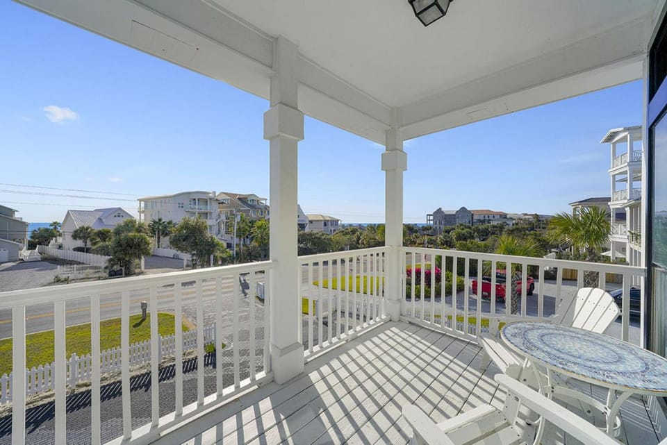 Inlet Getaway - Luxury Vacation Rental Near the Beach with Private Pool Area & Gulf Views House in Seacrest