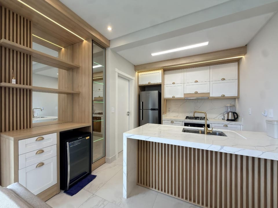 Kitchen or kitchenette, Lunch