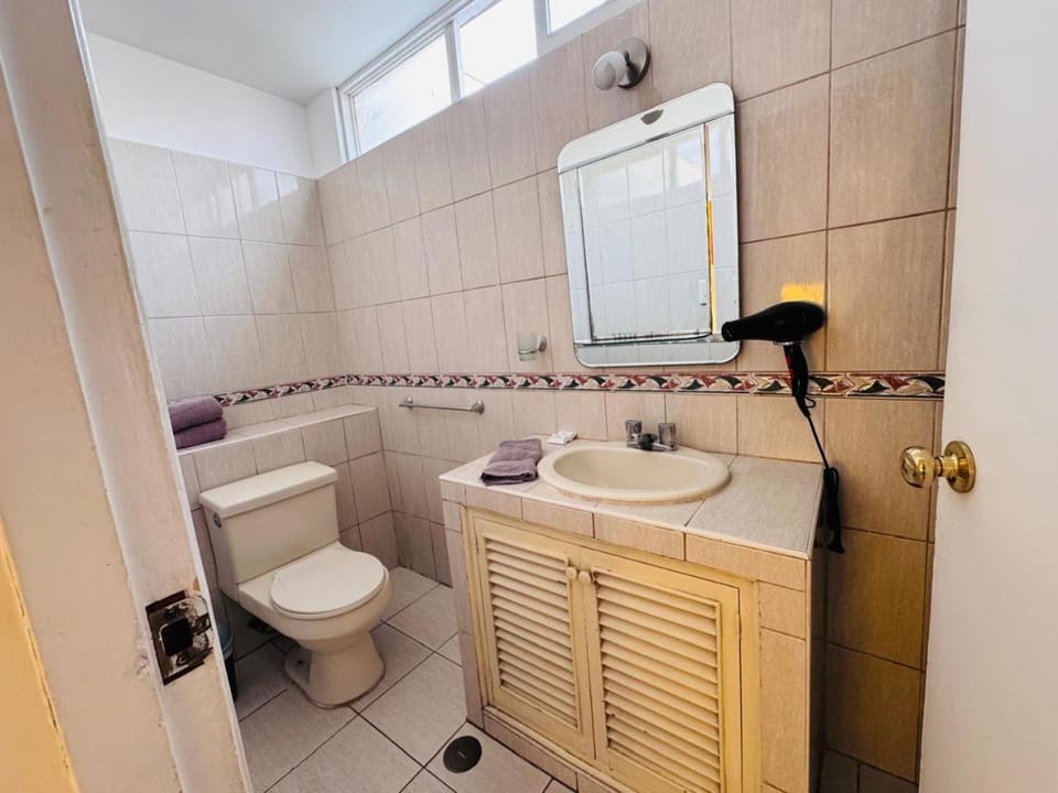 M25 Duplex a media cuadra Embajada de USA Apartment in La Molina