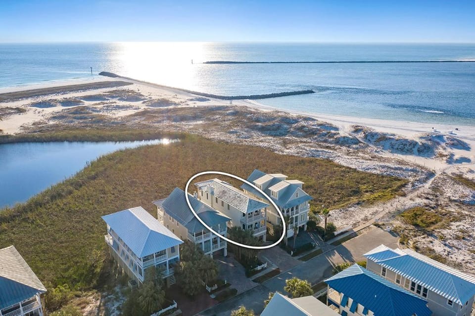 Isle of Skye - Waterfront Gulf View Home with Many Community Amenities & Pool House in Destin