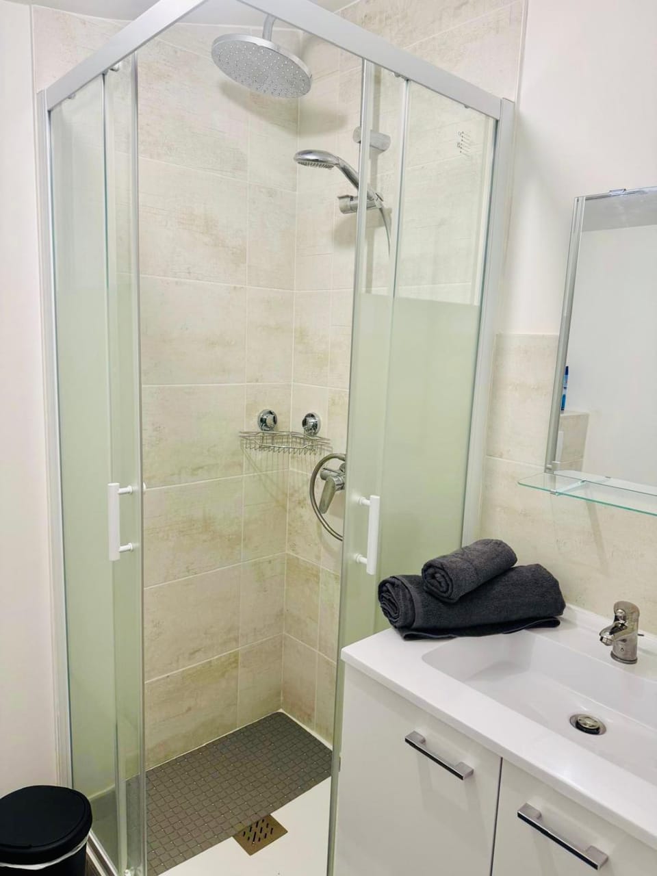 Alpha Apartment in Carquefou