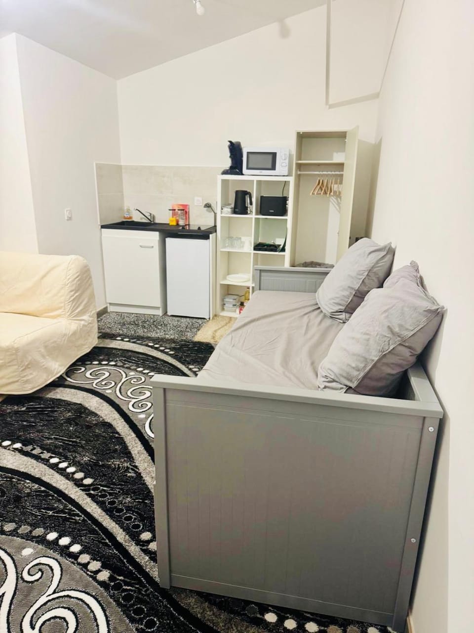 Alpha Apartment in Carquefou