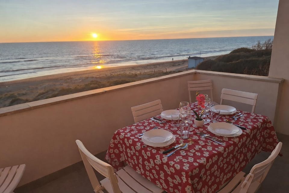 Dining area, Sea view