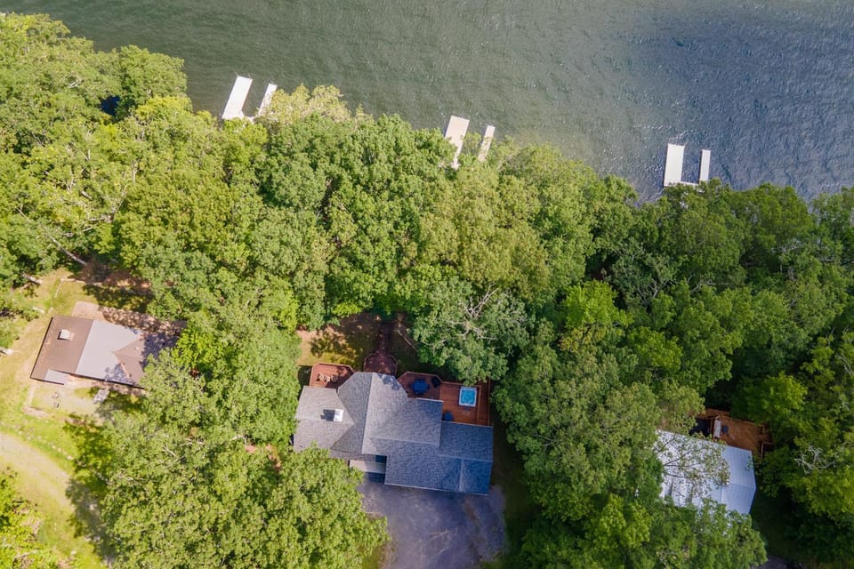 Blue Stone Lodge by Railey Vacations House in Deep Creek Lake