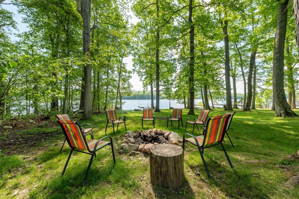 Cabin Dreams Cabin in Deep Creek Lake