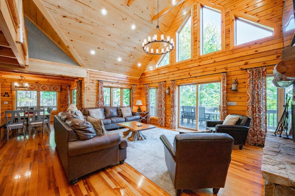 Cabin Fever Cabin in Deep Creek Lake