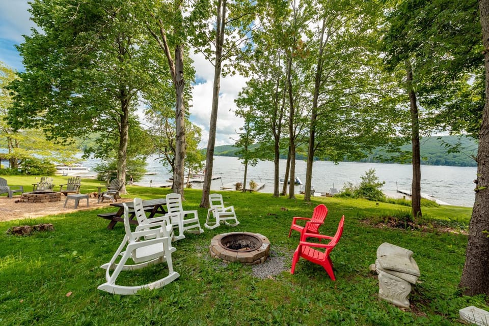 Captains Quarters Bed and Breakfast in Deep Creek Lake