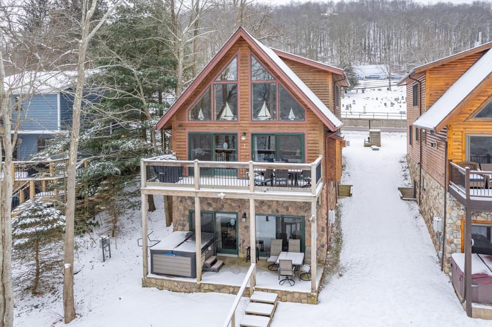 Captains Quarters Bed and Breakfast in Deep Creek Lake