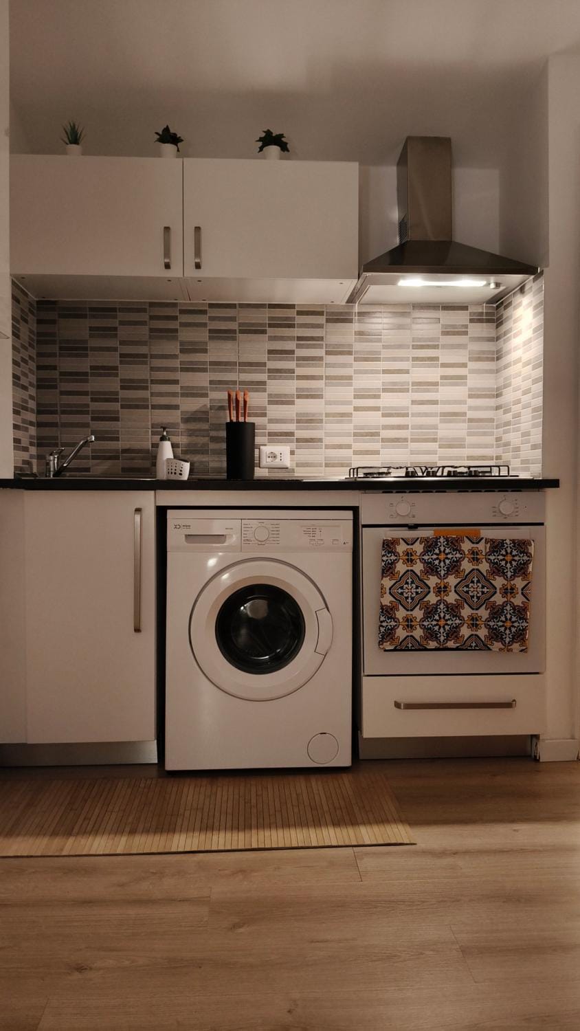 Kitchen or kitchenette, Seating area