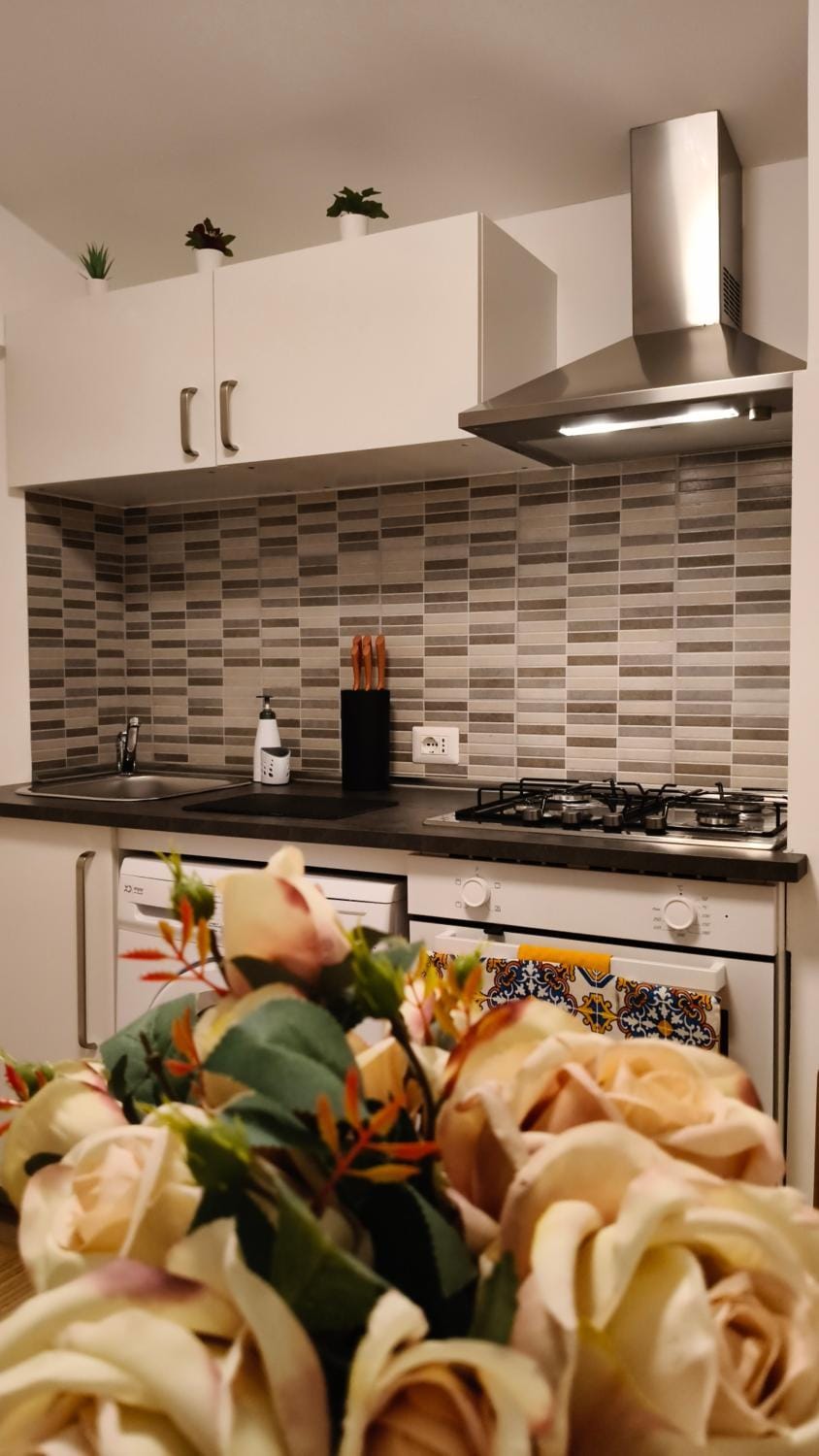 Kitchen or kitchenette, Seating area