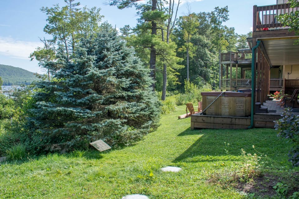 Castaway Cove by Railey Vacations House in Deep Creek Lake