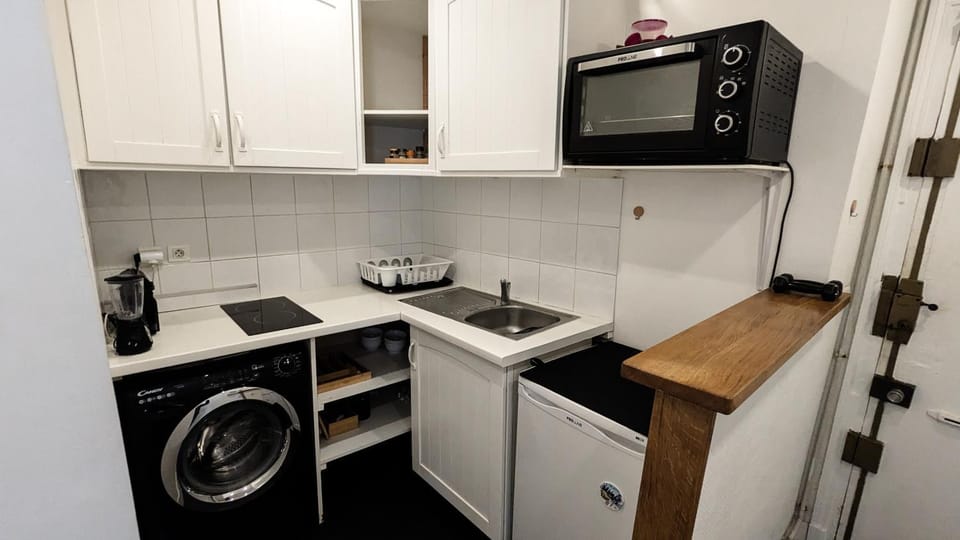 Appartement lumineux au pied du sacré-Coeur Apartment in Paris