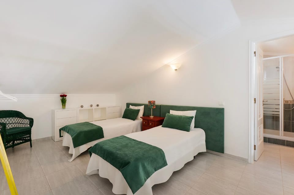 Casa Sol Dourado Apartment in Guia