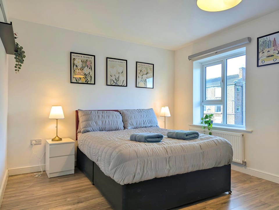 Guest Rooms Near Centre & Anfield Free Parking House in Liverpool