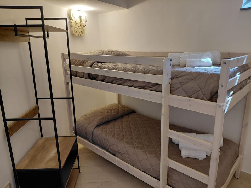 bunk bed