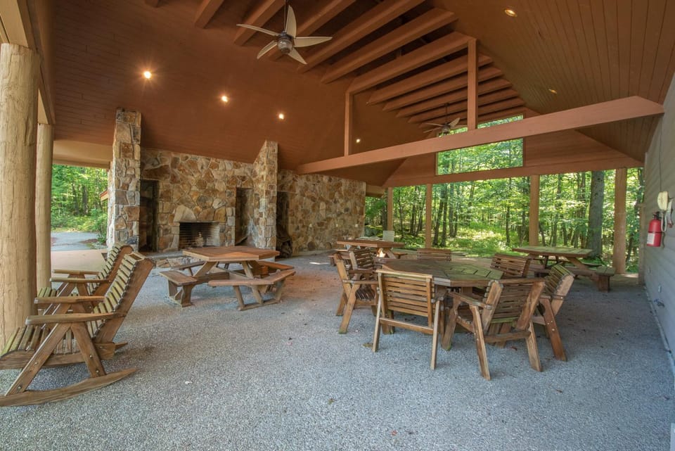 Chateau Relaxo House in Deep Creek Lake