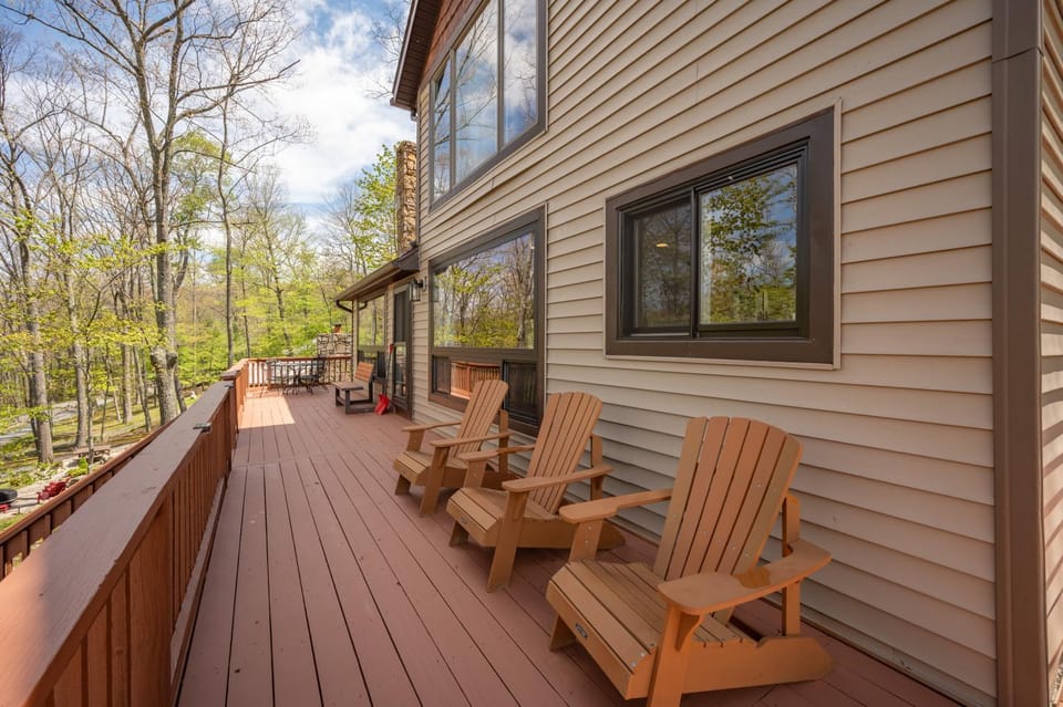 Cherry Creek Retreat House in Deep Creek Lake
