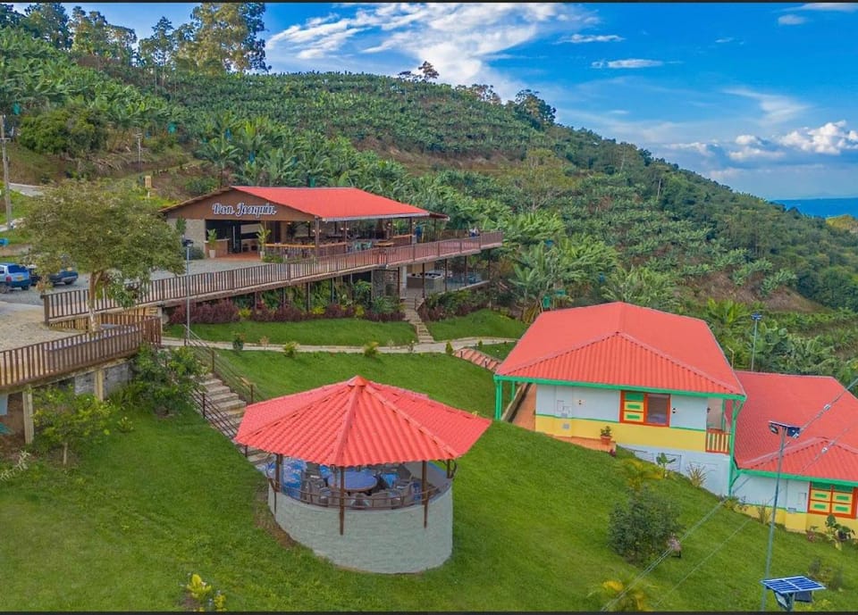 Property building, Restaurant/places to eat, Day