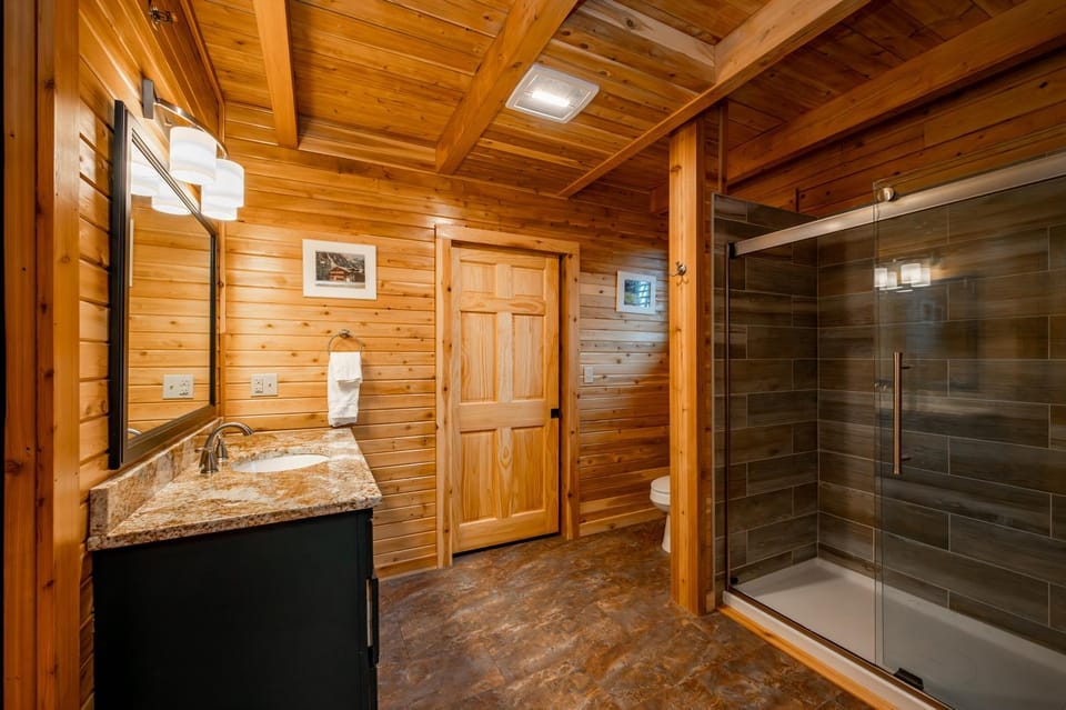 Chimney Rock Ridge House in Deep Creek Lake